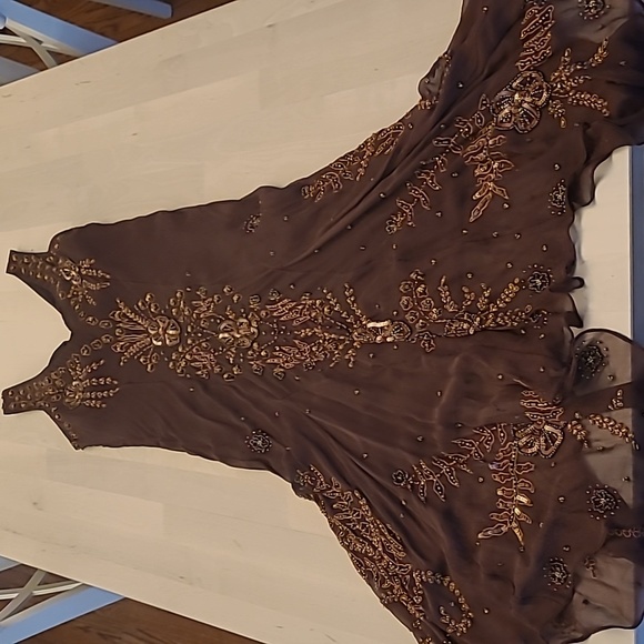 EUC VTG Marina 100% Silk Beaded and Sequined Chocolate Bown Lined Dress - Picture 3 of 17